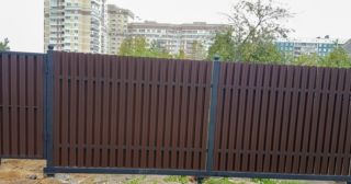 Купить распашные ворота из штакетника Тверь, цена от 2782 руб.