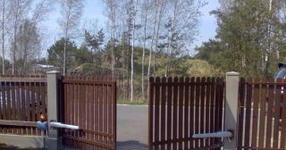 Купить распашные ворота из штакетника Тверь, цена от 2782 руб.
